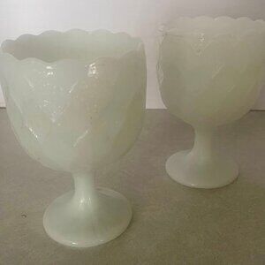 VINTAGE.  DIAMOND DESIGN MILK GLASS FENTON